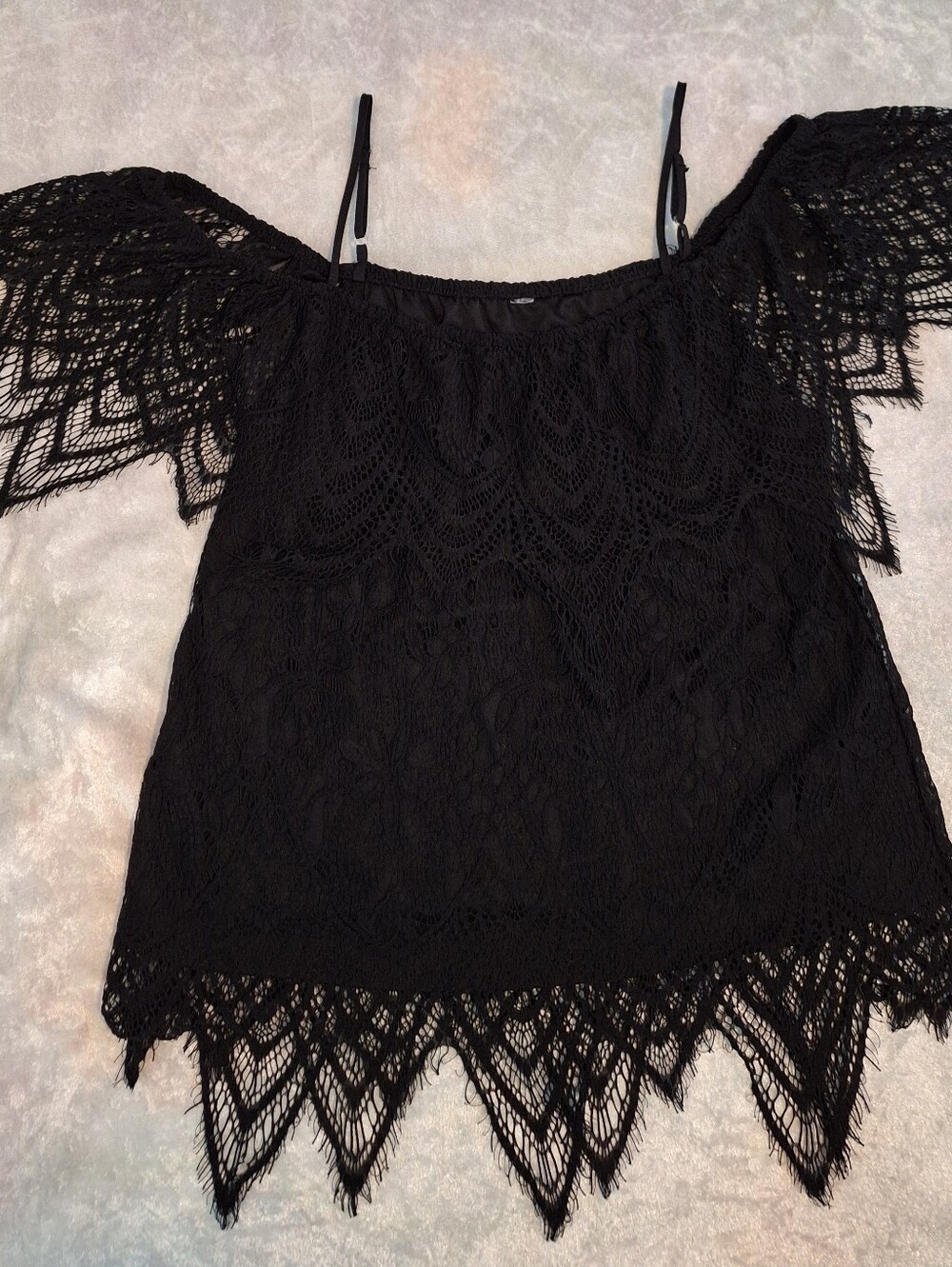 Black Lace Off-The-Shoulder Blouse Cami Strap Scalloped Hem Top Womens Large - Picture 9 of 9
